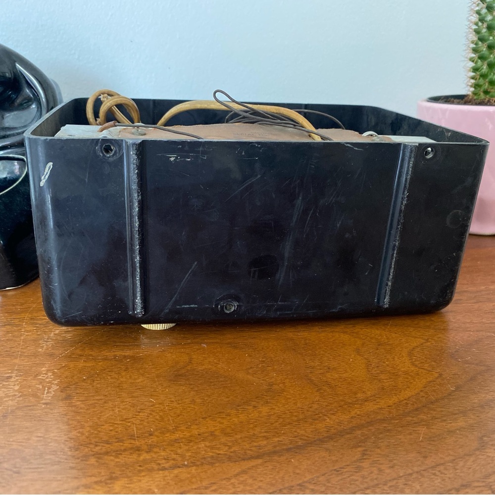 1949 Tele Tone Antique Radio - Picture 4 of 4